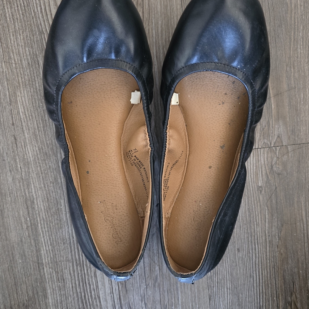 Universal Thread Black Women's Flats